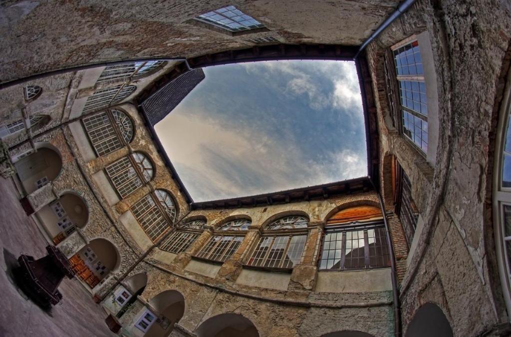 Palac Kurozweki Aparthotel Εξωτερικό φωτογραφία